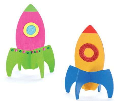 Picture of a wooden rocket craft on a whirte background