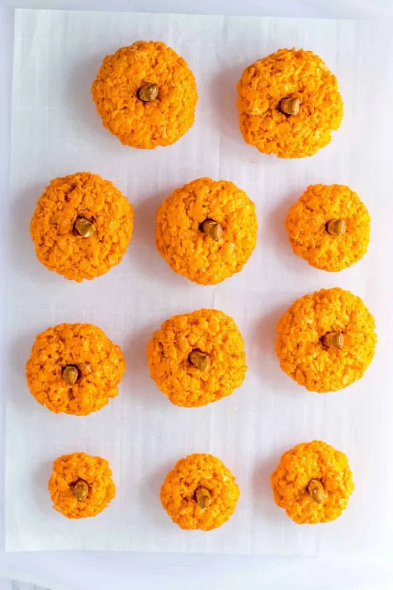 🎃 Blog Post: How to Make Pumpkin Shaped Rice Krispie Treats - Little Dreamers Club