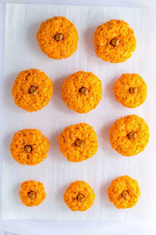 🎃 Blog Post: How to Make Pumpkin Shaped Rice Krispie Treats - Little Dreamers Club