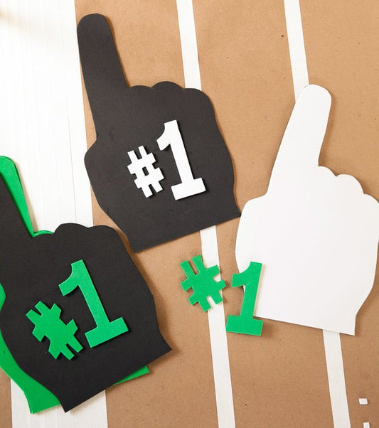 DIY Foam Fingers 🏈 - Little Dreamers Club