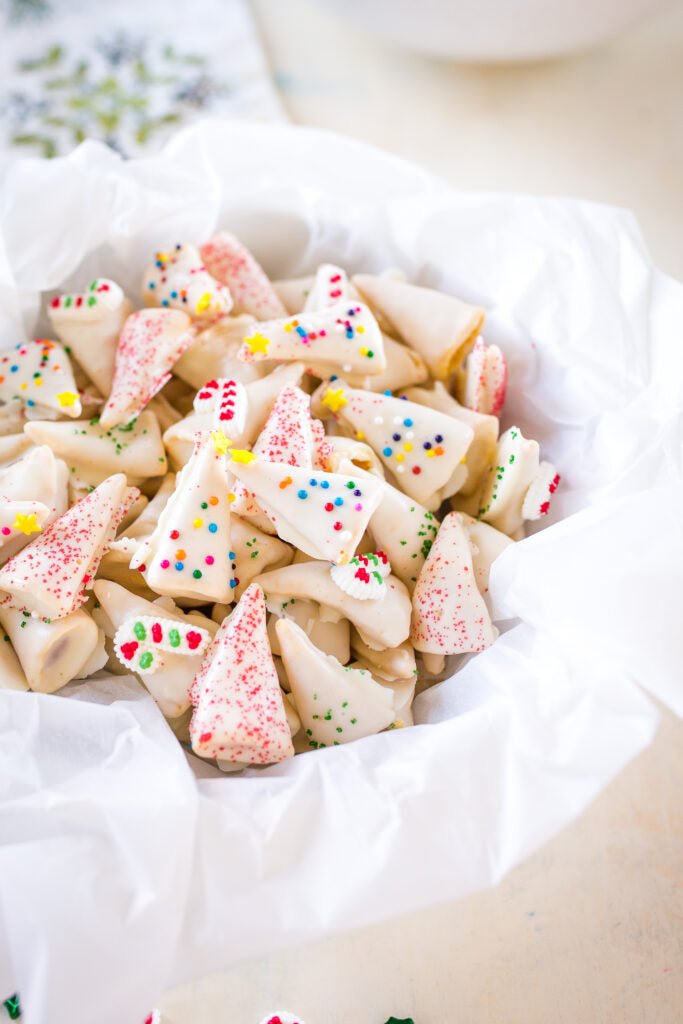White Chocolate Christmas Tree Treats - Little Dreamers Club