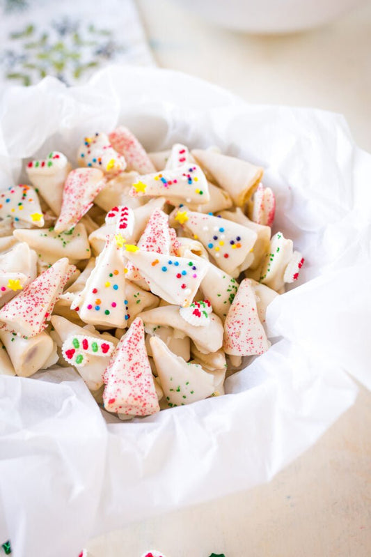 White Chocolate Christmas Tree Treats - Little Dreamers Club